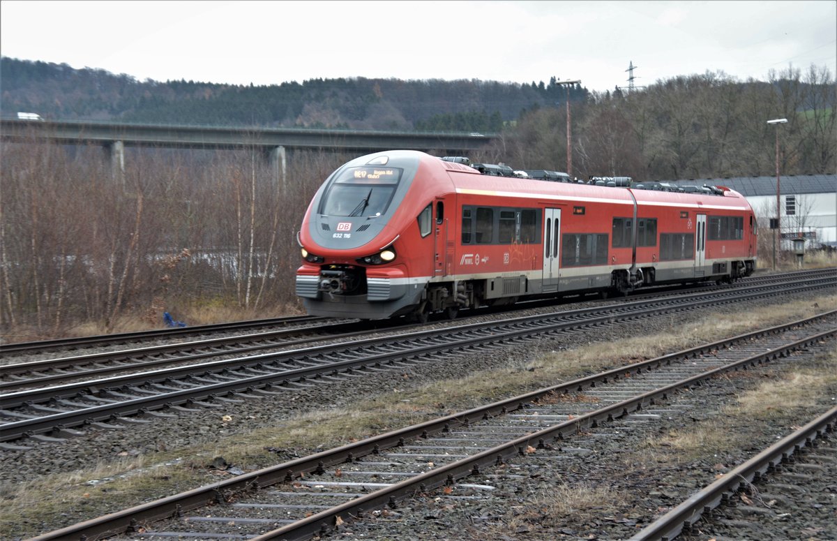 Einfahrt in den Bahnhof Arnsberg für 632 116 mit RE 17 nach Hagen am 07.12.2019 