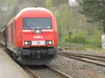 sonstige/132105/wle-22-mit-einem-gueterzug-nach WLE 22 mit einem Gterzug nach Brilon bei der Durchfahrt im Gleis 1. Am Zugschlu schiebt die RLG 54.
(Foto: 09.04.2011 / Bahnhof Arnsberg)