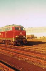 216 056-3 verl��t den Bahnhof Arnsberg in Richtung Bestwig.
(Scan vom alten Foto, Keine Angabe zum Aufnahmedatum)