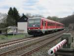RE 17 mit 628 409 ist auf dem Weg nach Hagen Hbf. Aufgenommen am 16.04.2013 zwischen Neheim-Hsten und Wickede.