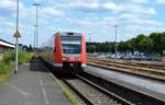 Am 21.07.2017 hat 612 039 mit dem RE17 nach Schwerte Einfahrt im Bahnhof Neheim-Hüsten.