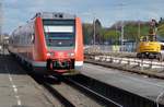 Personenzuge/608074/waehrend-im-bahnhof-neheim-huesten-umfangreiche-baumassnahmen Während im Bahnhof Neheim-Hüsten umfangreiche Baumaßnahmen durchgeführt werden, ist der RE17 mit 612 010 auf dem Weg nach Hagen Hbf.